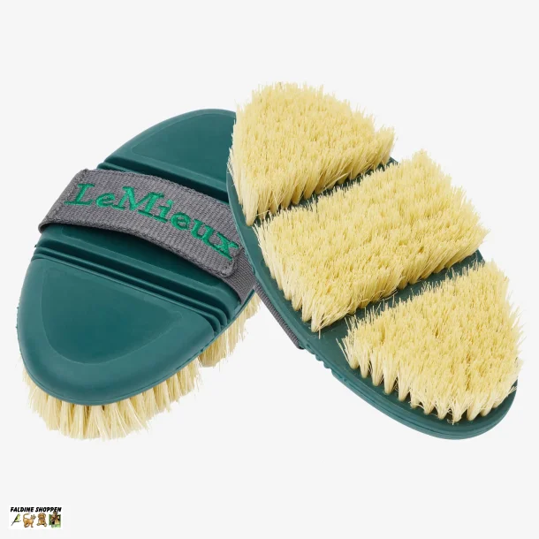 LeMieux Flexi Scrubbing Brush, Spruce